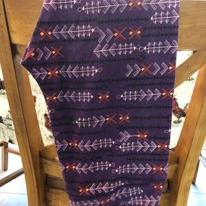 LuLaRoe purple TC arrow leggings